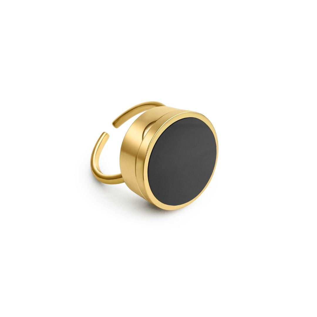 Black Onyx Lip Balm Ring in 14K Gold