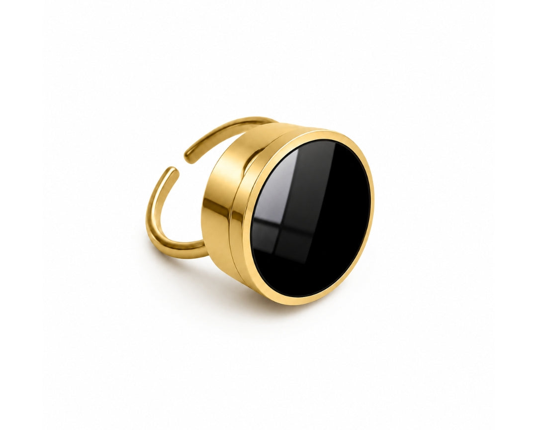 Black Onyx Lip Balm Ring in 14K Gold