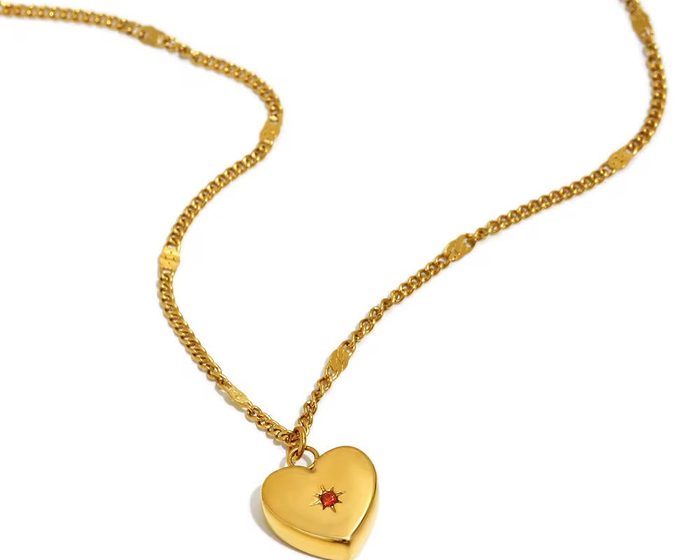 Amoré Heart Necklace
