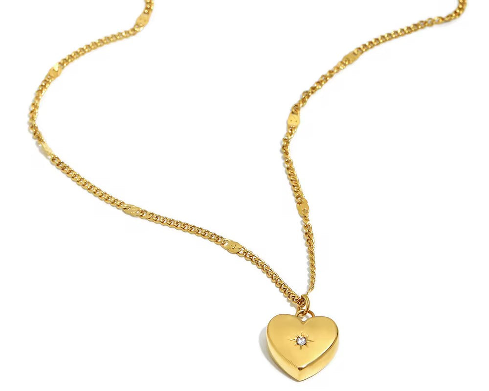 Amoré Heart Necklace